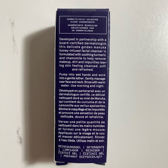 Skincare Bundle Perfect for Gifting 🎁 - Picture 3 of 13